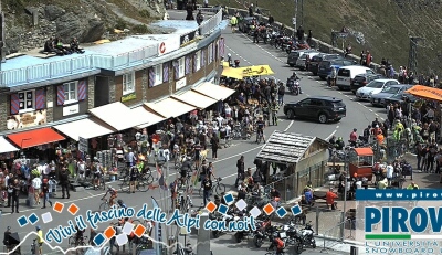 Webcam op top Passo Stelvio op 17 augustus 2019 klik voor actueel beeld van de top van de Stelvio pas